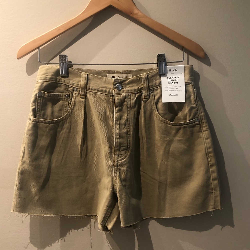 New Madwell pleated shorts